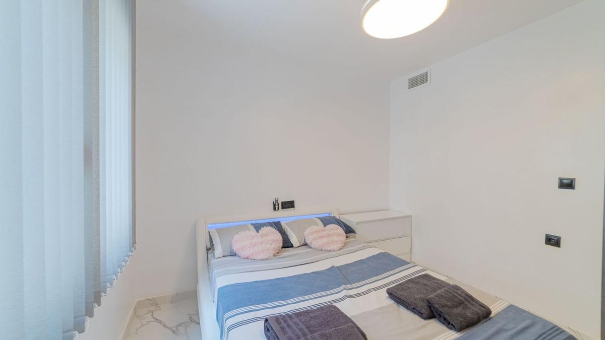 Sale of apartment in Piso en Puerto Deportivo, Torrevieja, Torrevieja
photo 5