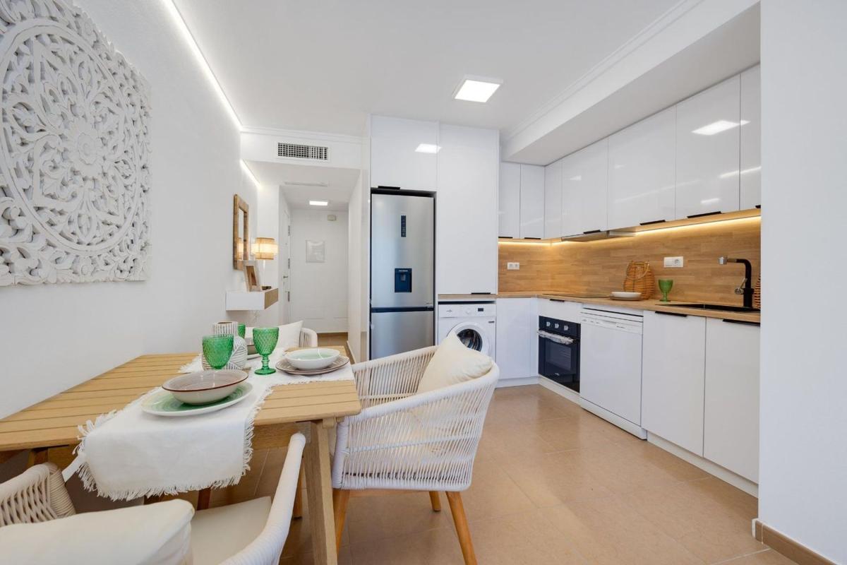 Sale of apartment in Piso en Avenida de la Estación s/n, Parque de las Naciones, Torrevieja, Torrevieja
photo 4