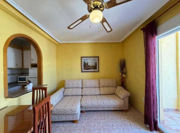 Продажа квартиры на Piso en Calle Vicente Blasco Ibáñez, Playa del Cura, Torrevieja, Торревьеха
thumbnail 3