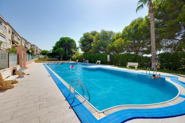Продажа квартиры на Piso en Avenida Corinto, 2, Torreblanca, Torrevieja, Торревьеха
 photo 1