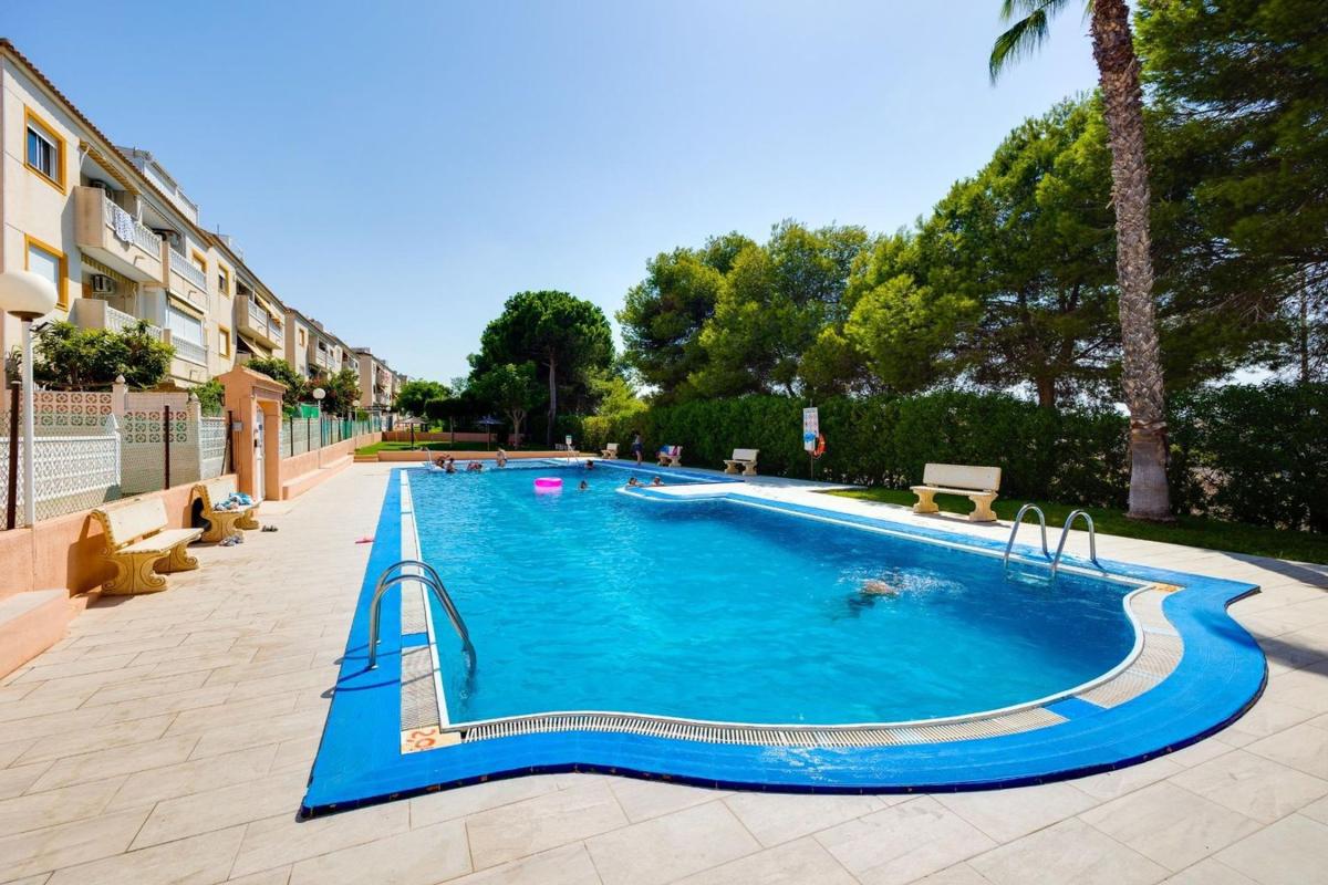 Продажа квартиры на Piso en Avenida Corinto, 2, Torreblanca, Torrevieja, Торревьеха
 photo 5