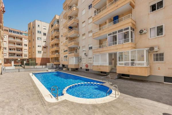 Mansarda na sprzedaż w  Ático en Calle Moriones, 48, Antonio Machado, Torrevieja, Torrevieja photo 1