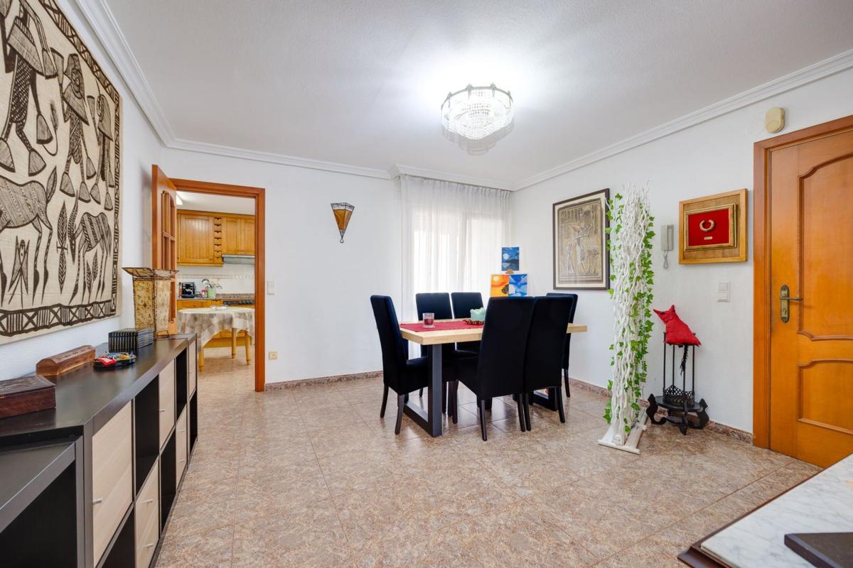 Sale of apartment in Piso en CL Jose Martinez Ruiz-azorin, Centro - Muelle Pesquero, Torrevieja, Torrevieja
photo 4