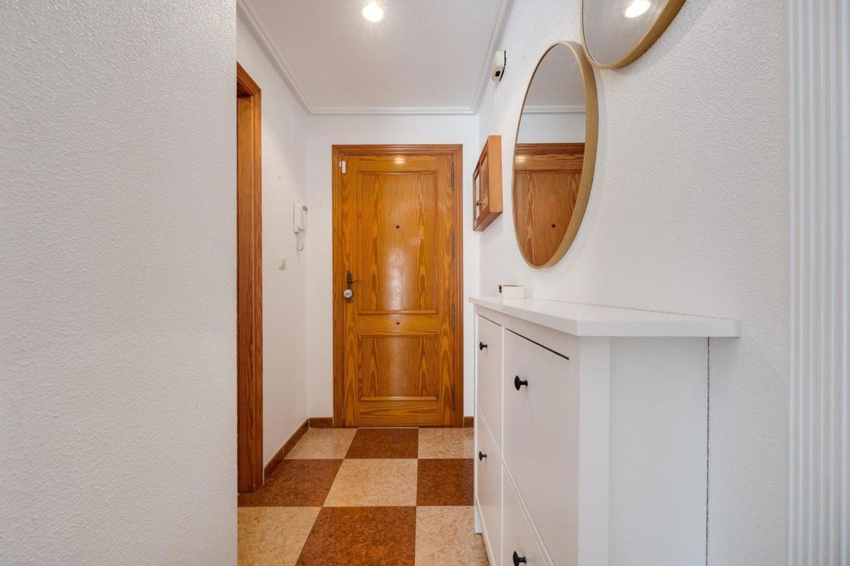 Продажа квартиры на Piso en Calle Mayor, 38, Gaspar Perrelló, Torrevieja, Торревьеха
 photo 2