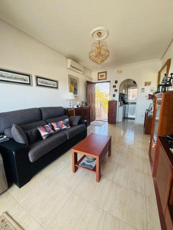 Продажа квартиры на Piso en Calle Maese Pedro, Aguas Nuevas, Torrevieja, Торревьеха
 photo 1