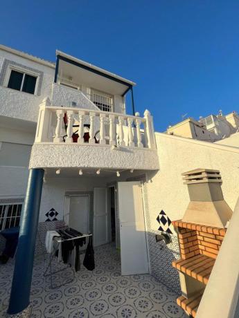 Chalet adosado en Urbanización Cabo Verde, Cabo Cervera, Torrevieja thumbnail 1