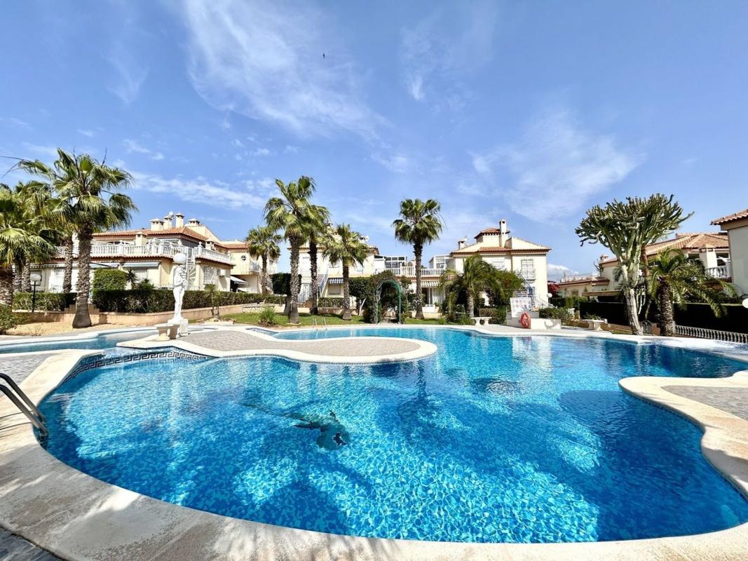 Venta de piso en Piso en Calle la Sagra, Los Balcones - Los Altos del Edén, Torrevieja, Torrevieja
photo 5