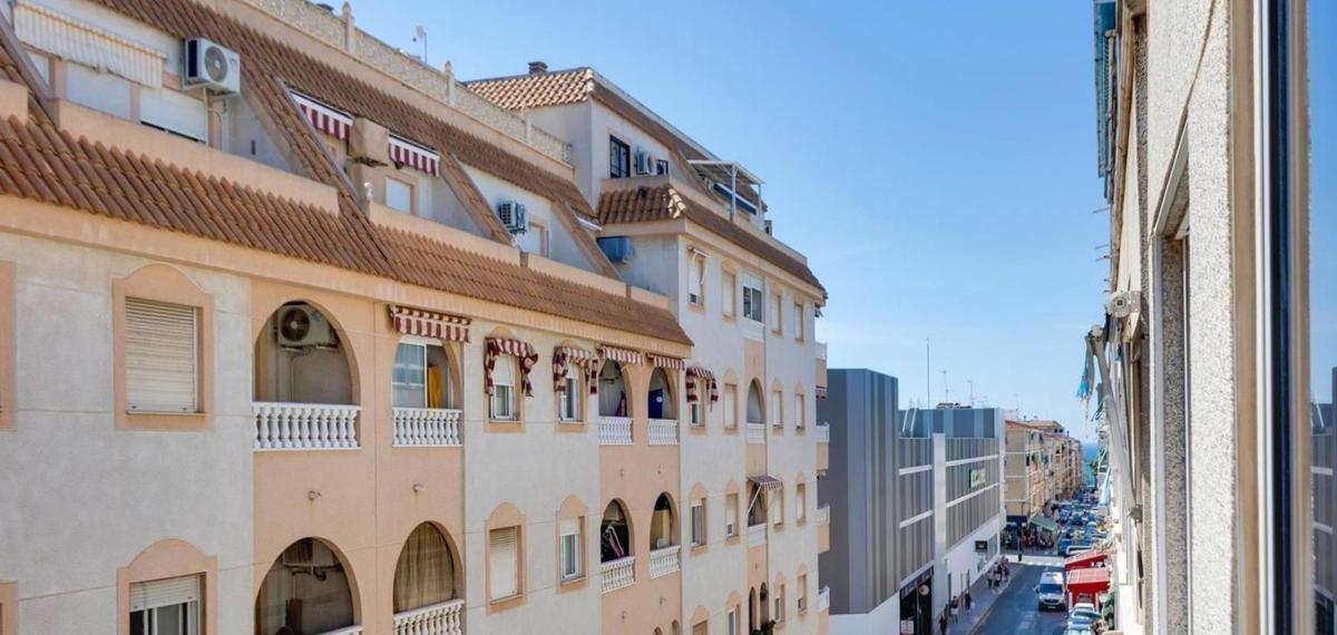 Продажа квартиры на Piso en Calle Moriones, Antonio Machado, Torrevieja, Торревьеха
 photo 2