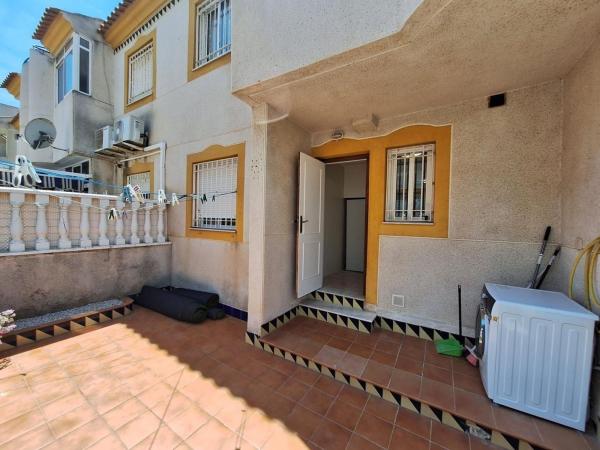 Chalet adosado en Urbanización San José Sector 10, Parque Acuático - Sector 25, Torrevieja photo 4