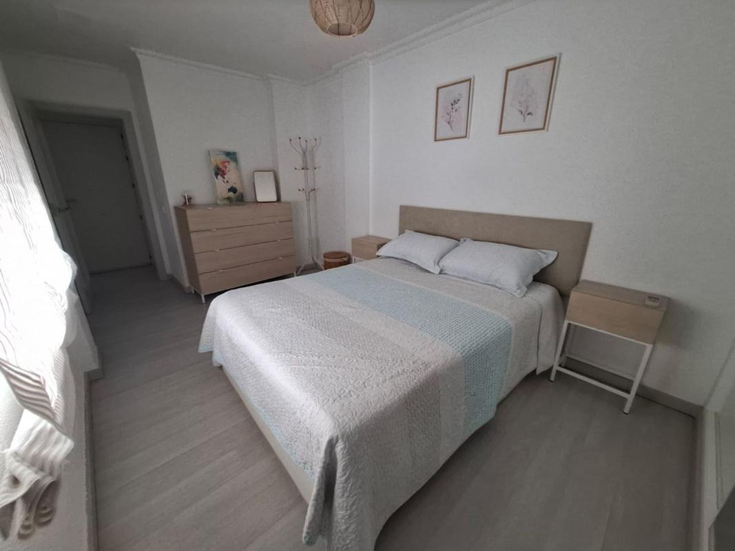 Venta de piso en Piso en Calle de Pedro Lorca, 42, Las Piscinas Naturales, Torrevieja, Torrevieja
 photo 3