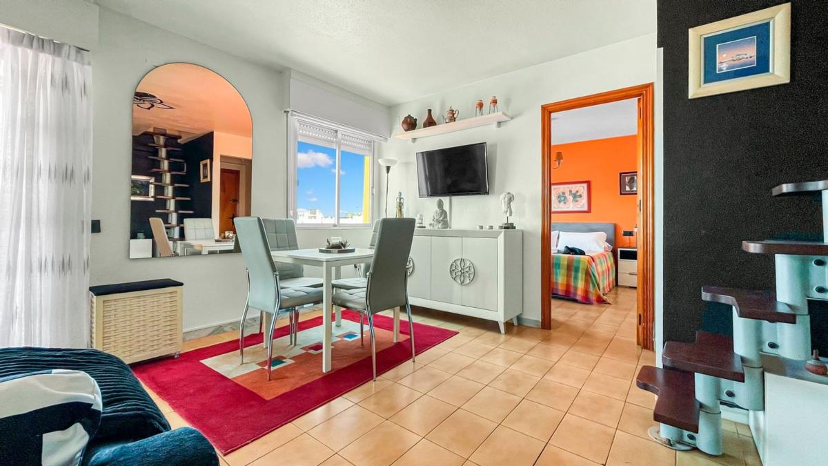 Venta de piso en Piso en Avenida Don Juan de Austria, La Veleta, Torrevieja, Torrevieja
photo 1