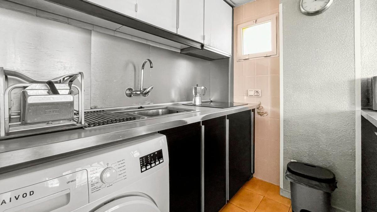 Venta de piso en Piso en Avenida Don Juan de Austria, La Veleta, Torrevieja, Torrevieja
photo 5