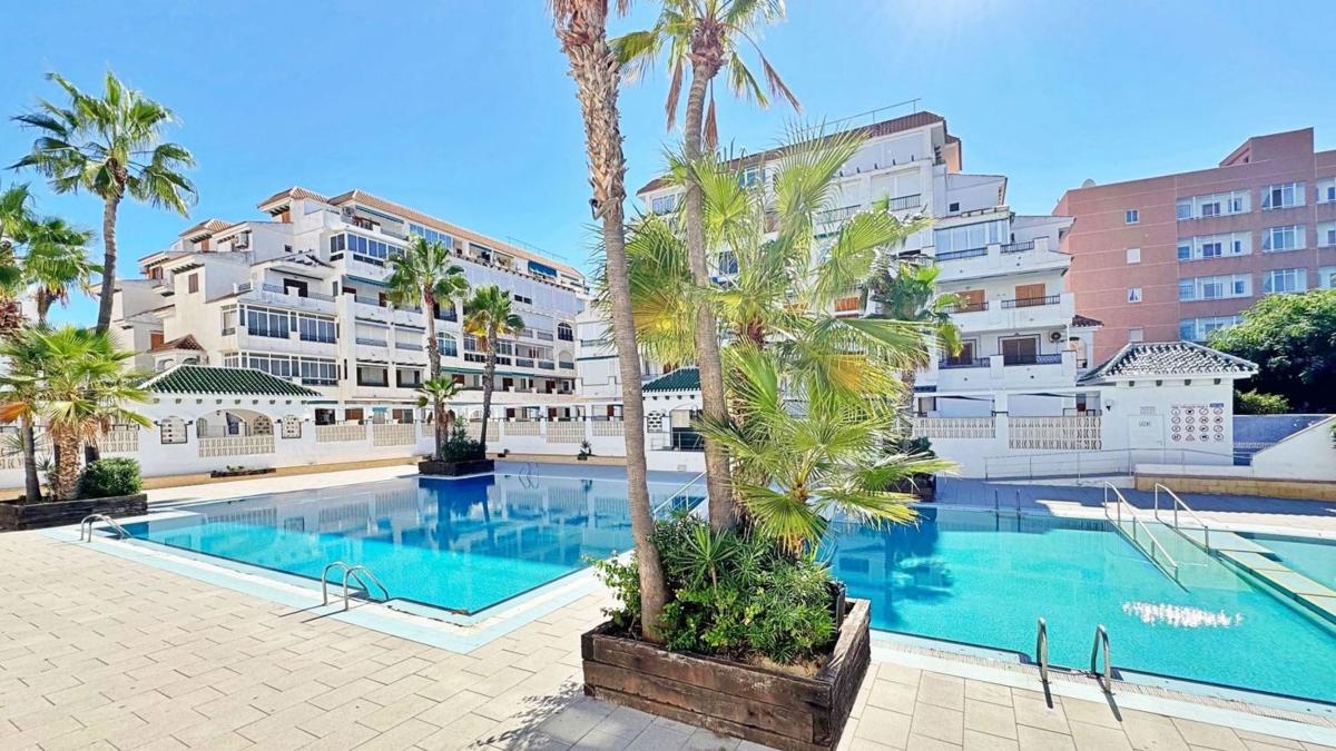 Venta de piso en Piso en Avenida de los Europeos s/n, Los Europeos, Torrevieja, Torrevieja
 photo 2