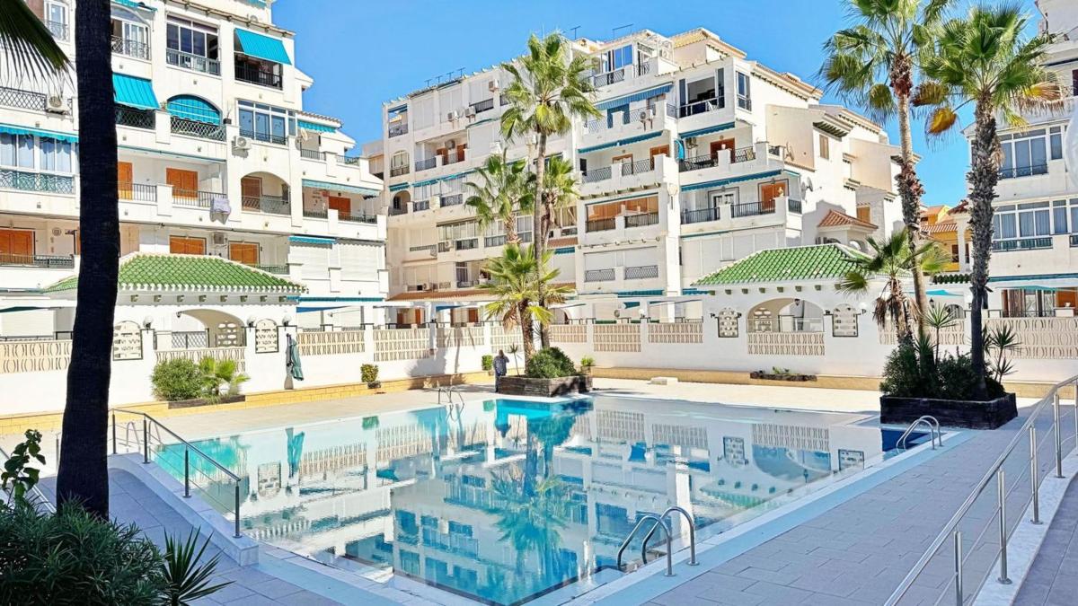 Venta de piso en Piso en Avenida de los Europeos s/n, Los Europeos, Torrevieja, Torrevieja
 photo 3