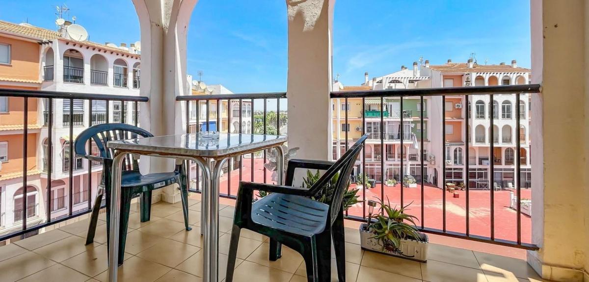 Venta de piso en Piso en La Veleta, Torrevieja, Torrevieja
photo 3