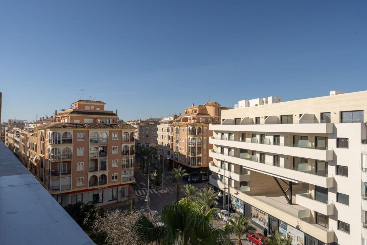 Venta de ático en Ático en Calle Vicente Blasco Ibáñez, Playa del Cura, Torrevieja, Torrevieja photo 3