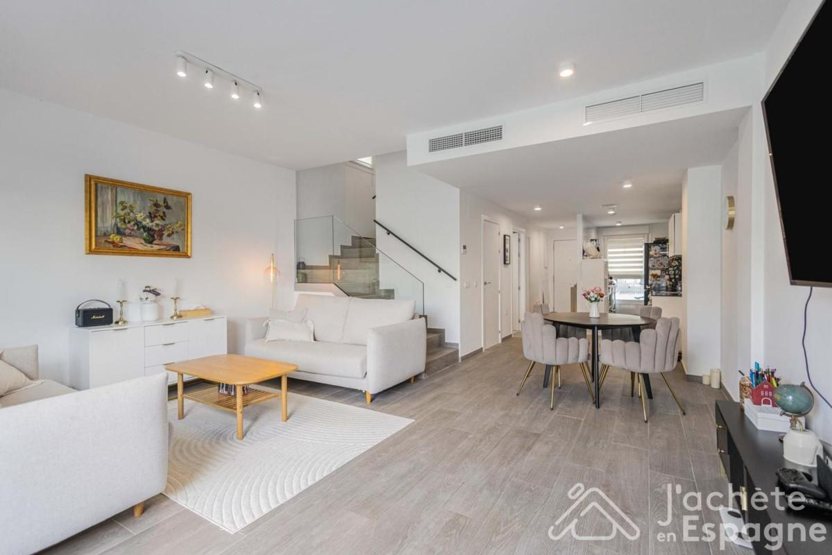 Properties for sale and rent in Spain photo 4