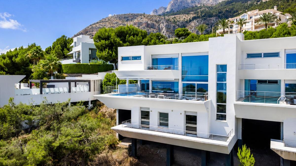Properties for sale and rent in Spain photo 3