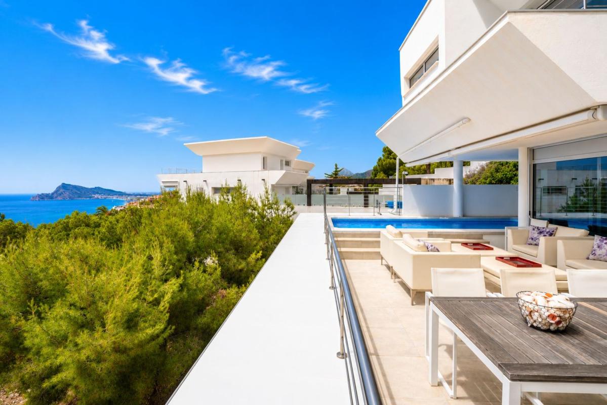 Properties for sale and rent in Spain photo 4