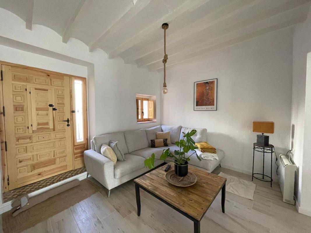Venta de chalet adosado en  Chalet adosado en Plaza del Escultor i Pintor José Ginés, Casco urbano, Polop , Polop photo 4