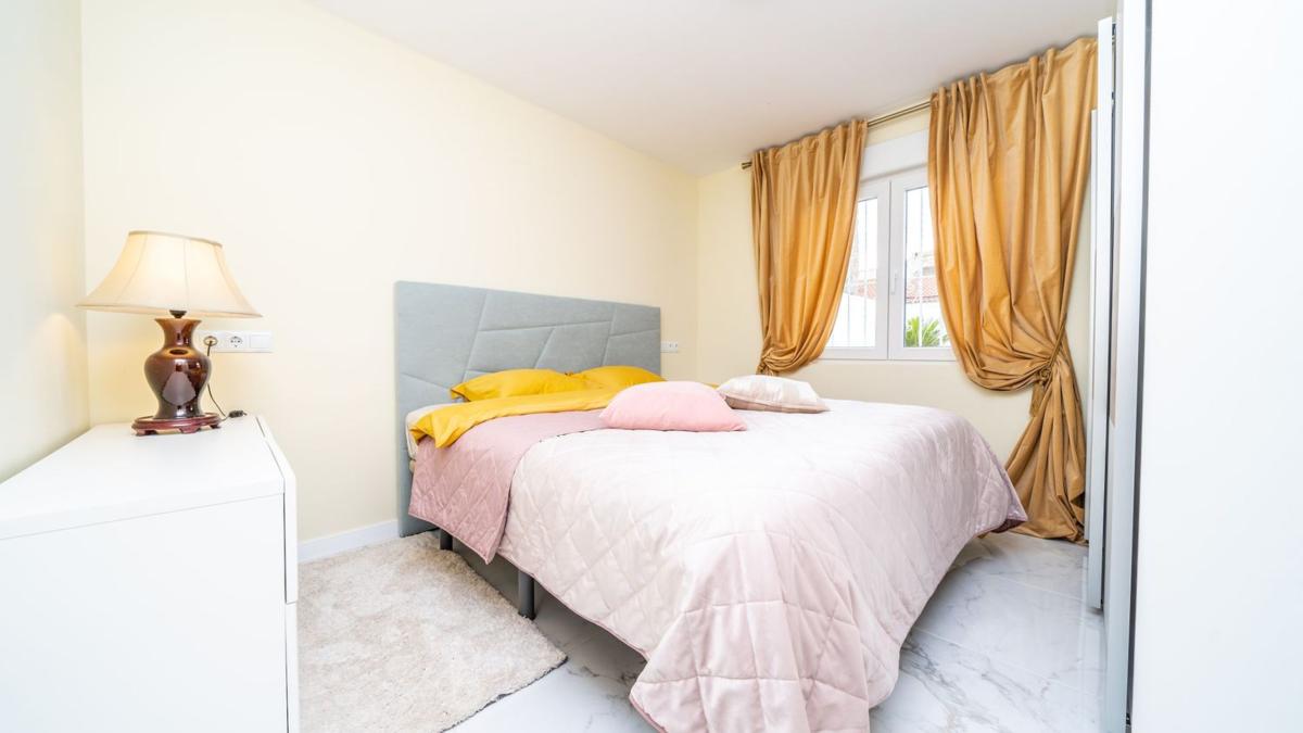 Продажа таунхауса в Chalet adosado en Verano, 80, La Siesta - El Salado - Torreta, Torrevieja , Торревьеха photo 5
