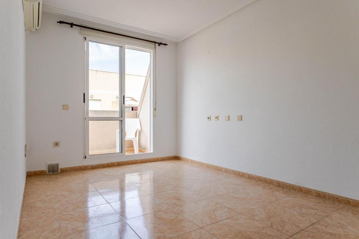 Venta de piso en Piso en Rambla Juan Mateo García, El Molino, Torrevieja, Torrevieja
 photo 3