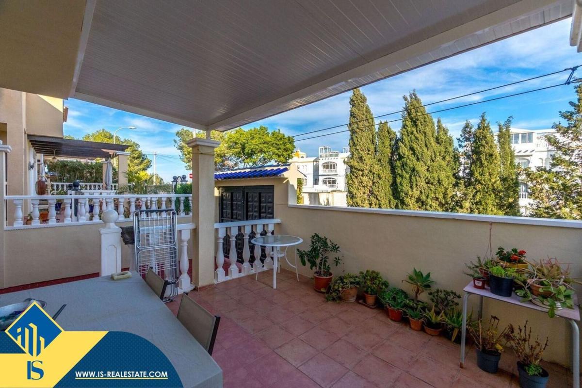 Properties for sale and rent in Spain photo 3