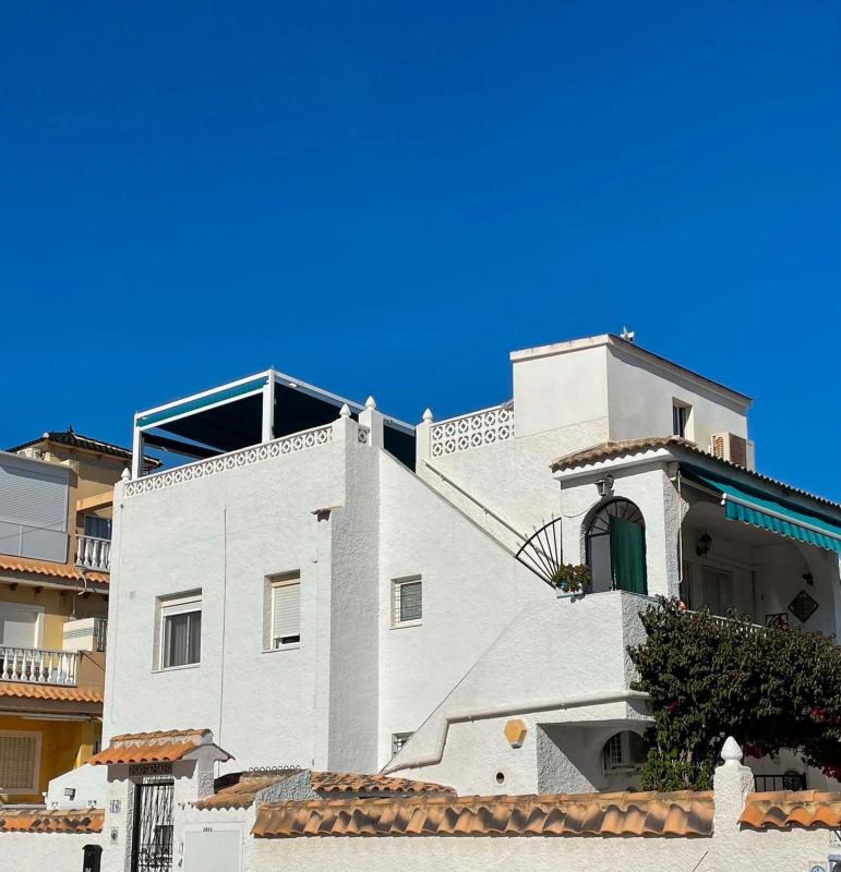 Venta de piso en Piso en Calle Jacinto Benavente, 16, Zona los Frutales, Torrevieja, Torrevieja
photo 1