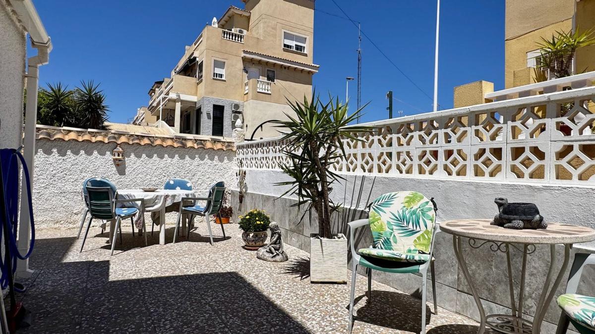 Venta de piso en Piso en Calle Jacinto Benavente, 16, Zona los Frutales, Torrevieja, Torrevieja
photo 5