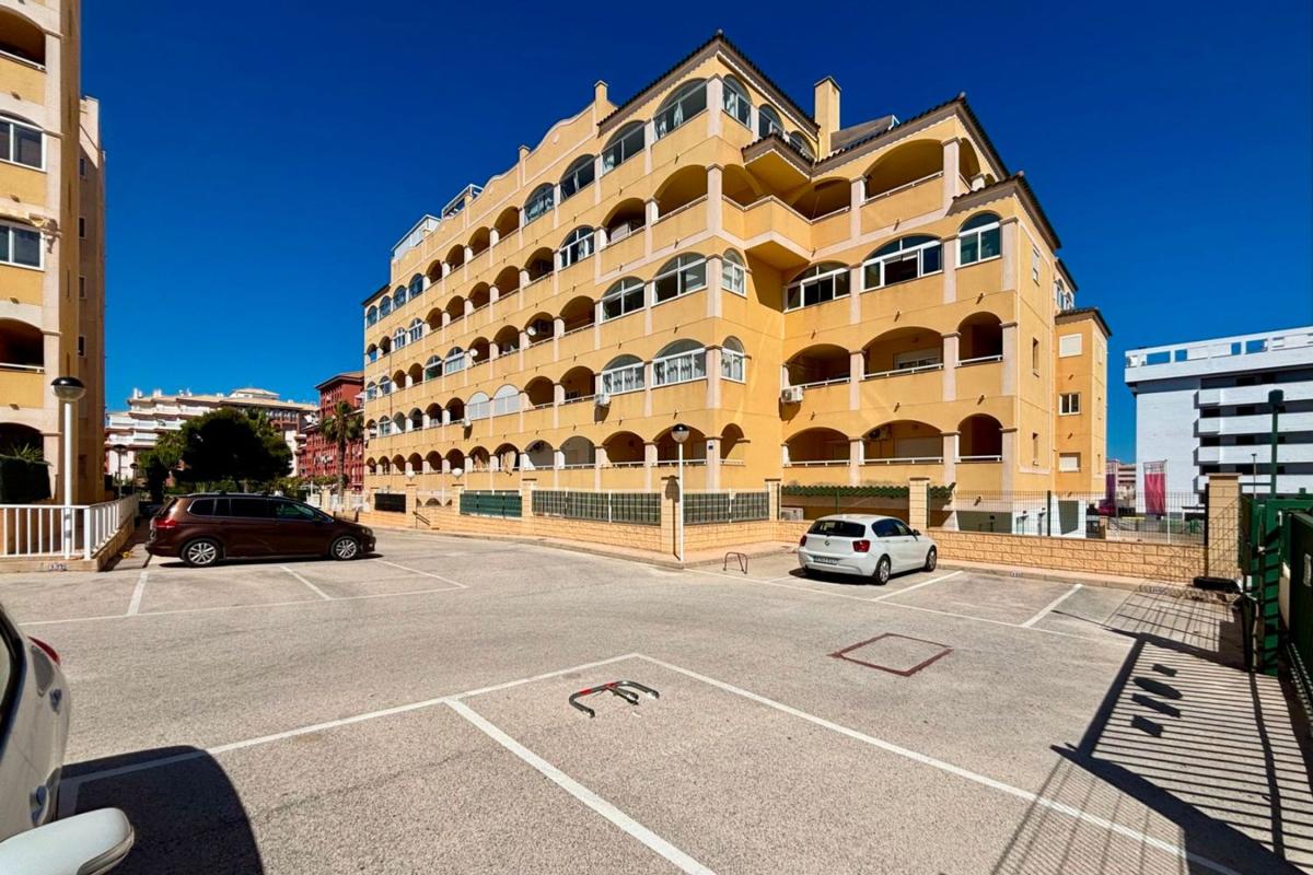 Sale of apartment in Piso en Via Ronda, Torreblanca, Torrevieja, Torrevieja
 photo 3