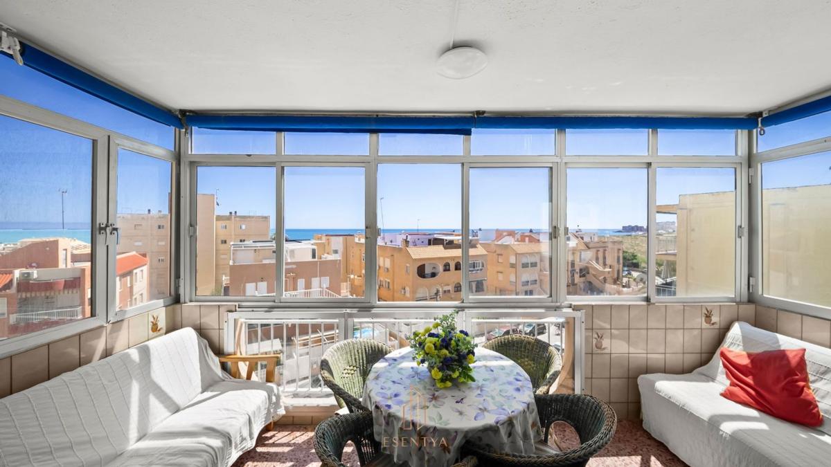 Продажа квартиры на Piso en Avenida de los Europeos, Los Europeos, Torrevieja, Торревьеха
photo 1