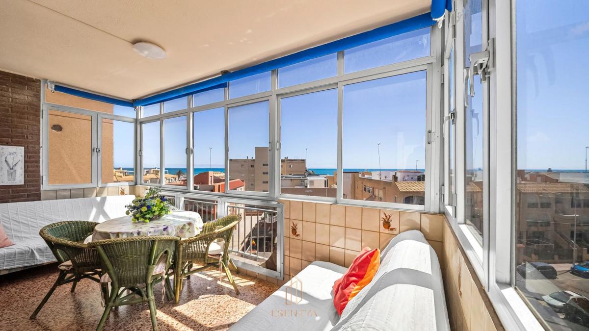 Продажа квартиры на Piso en Avenida de los Europeos, Los Europeos, Torrevieja, Торревьеха
photo 2