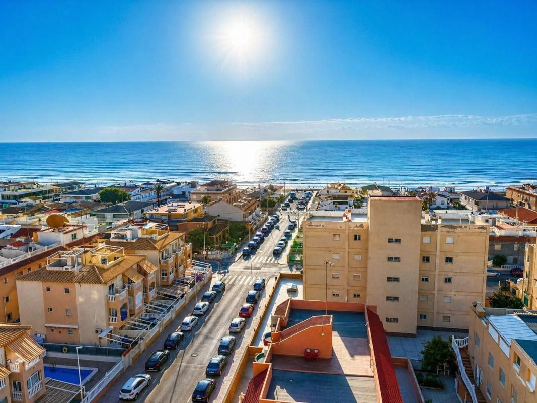 Продажа квартиры на Piso en Avenida de Francia, Los Europeos, Torrevieja, Торревьеха
 photo 2