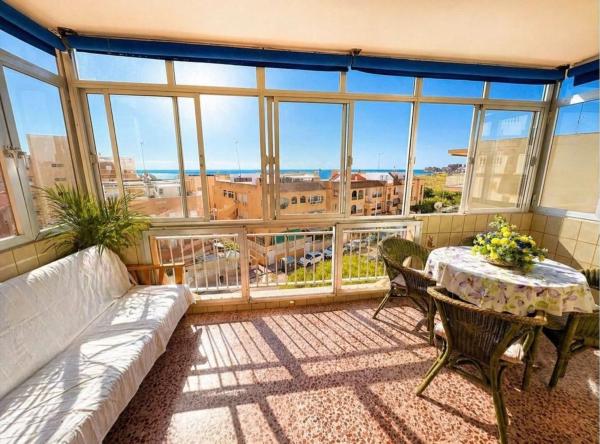 Продажа квартиры на Piso en Los Europeos, Torrevieja, Торревьеха
 photo 1