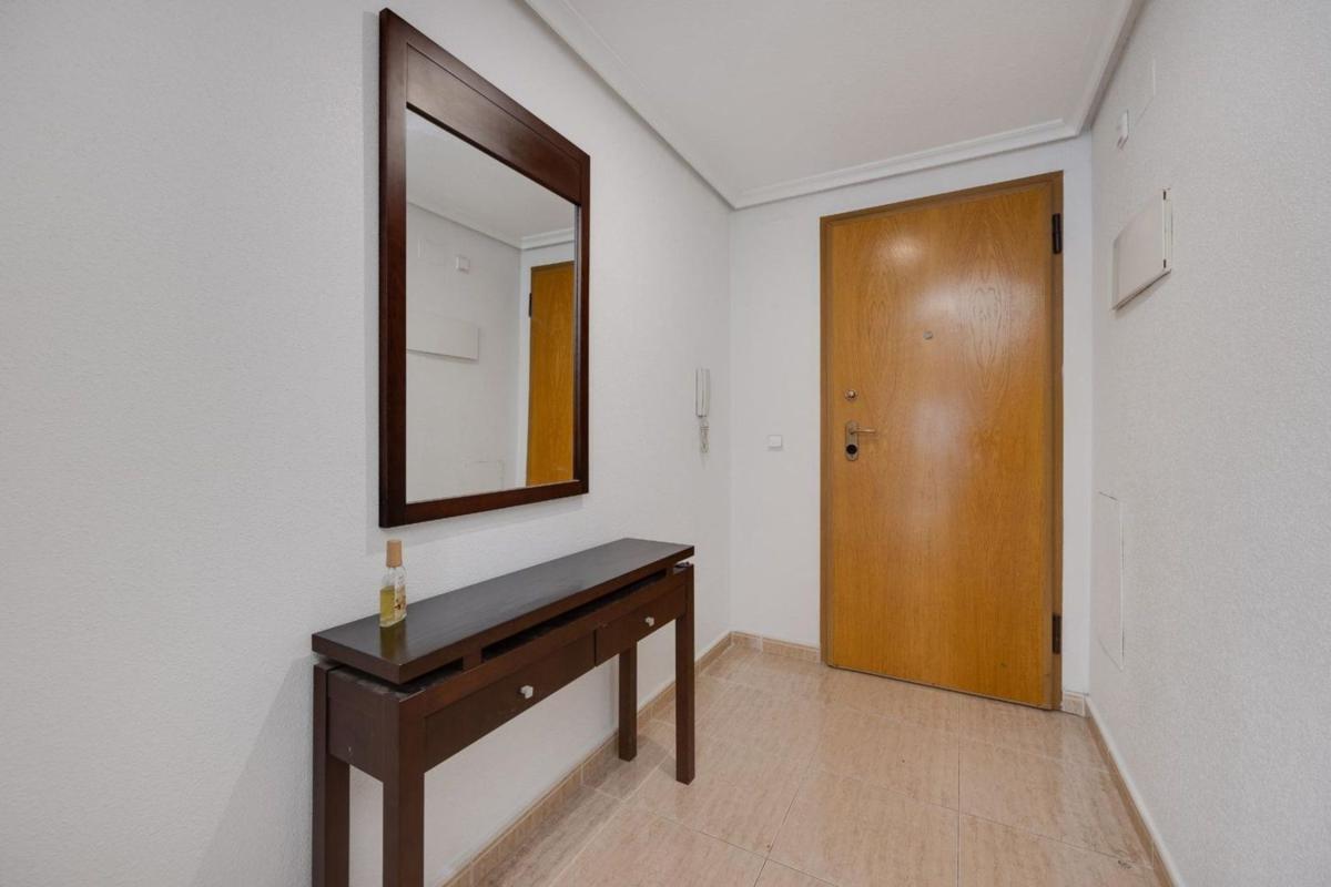 Venta de piso en Piso en Calle d Manuel Martinez Guirao s/n, El Molino, Torrevieja, Torrevieja
 photo 2