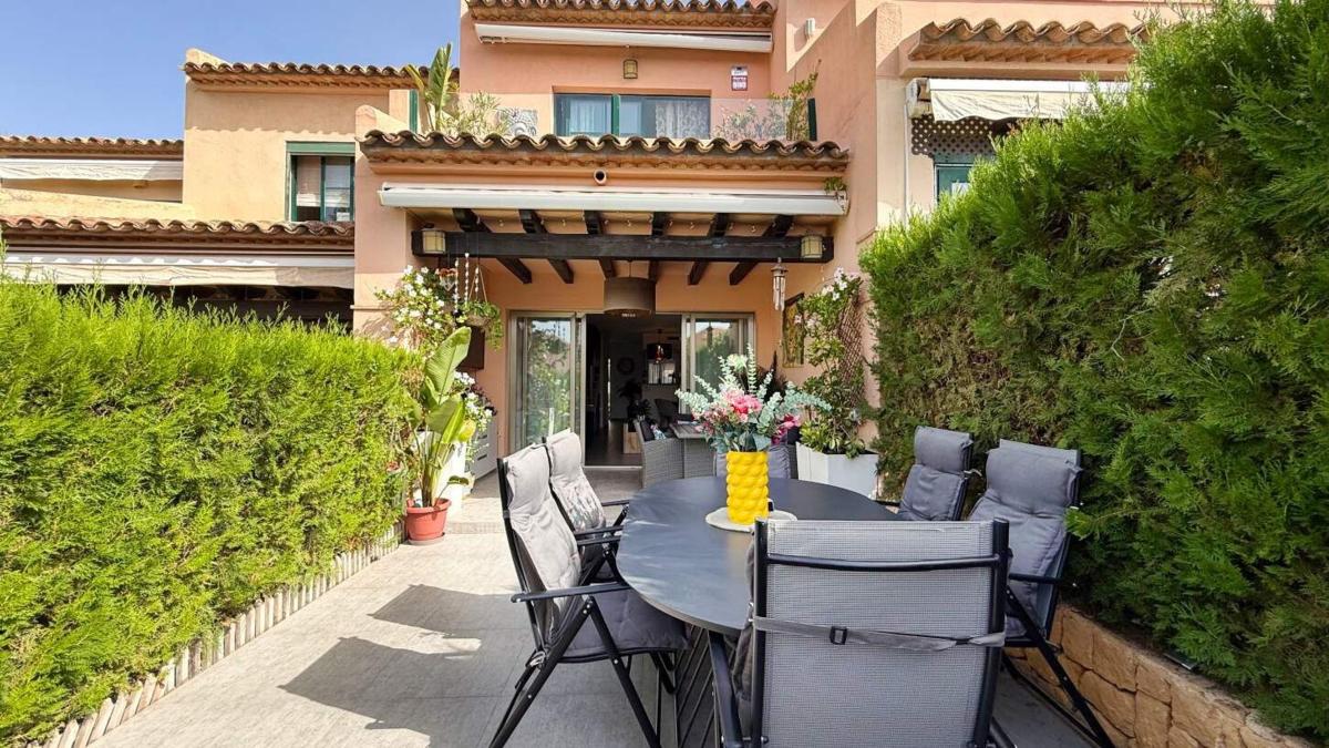 Properties for sale and rent in Spain photo 2
