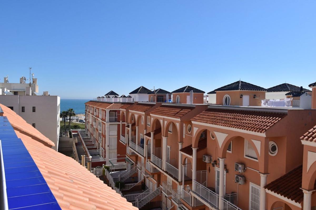 Продажа квартиры на Piso en Gaspar Perrelló, Torrevieja, Торревьеха
 photo 2