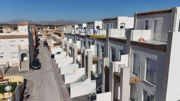 Chalet adosado en Calle de Xipre, Monte y Mar, Gran Alacant photo 4