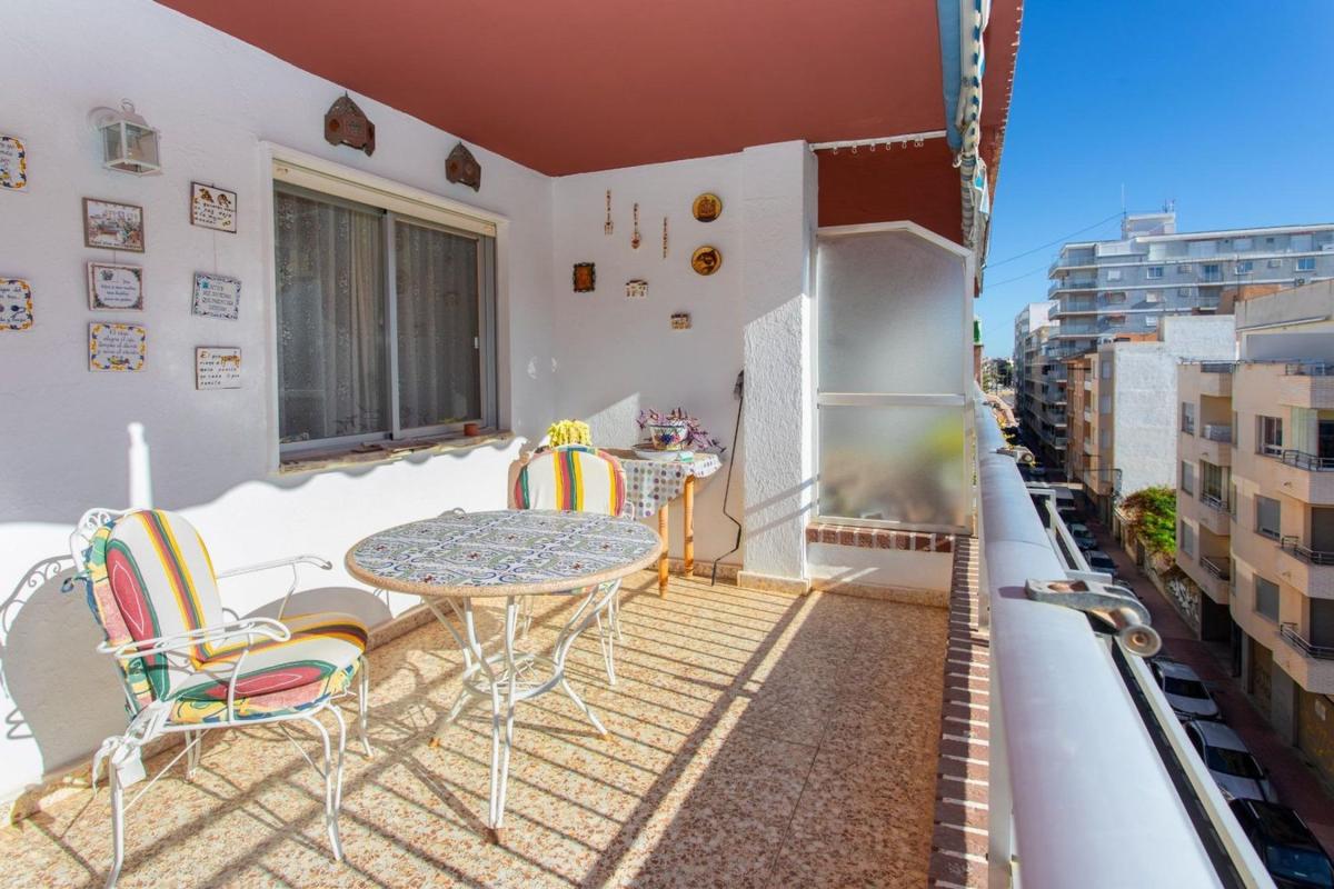 Продажа пентхауса на Ático en Calle Gumersindo, 69, Las Piscinas Naturales, Torrevieja, Торревьеха photo 3