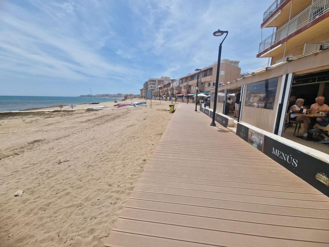 Sprzedaż mieszkania w Piso en Avenida del Mediterráneo, 1, Gaspar Perrelló, Torrevieja, Torrevieja
photo 4
