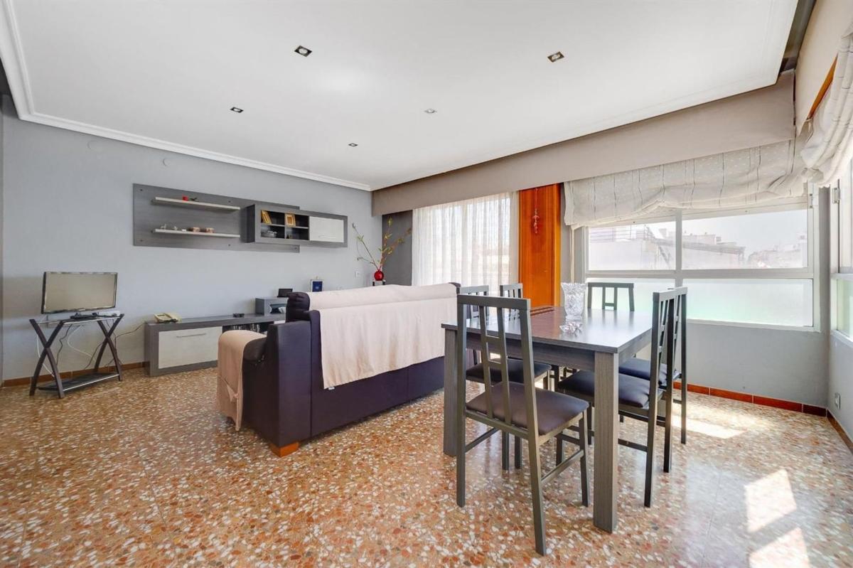 Venta de piso en Piso en Calle San Pascual, Centro - Muelle Pesquero, Torrevieja, Torrevieja
photo 4