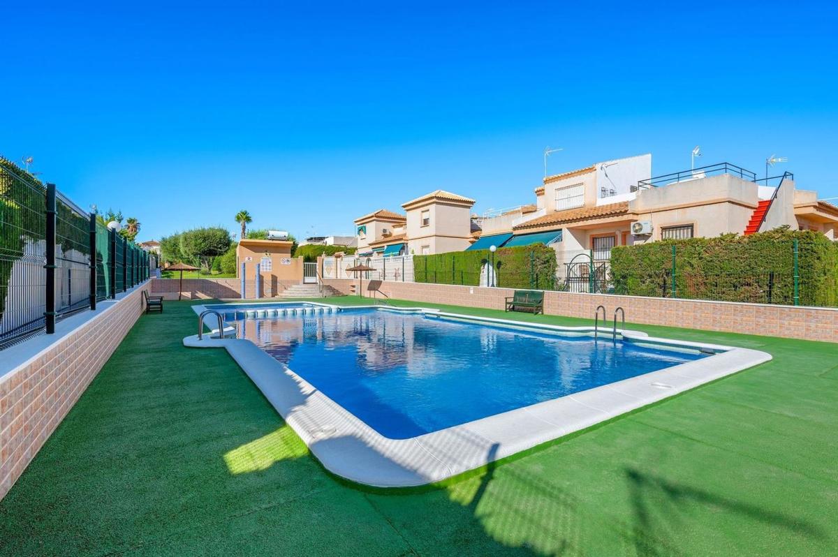 Venta de piso en Piso en Calle la Sagra, 1, Los Balcones - Los Altos del Edén, Torrevieja, Torrevieja
photo 3