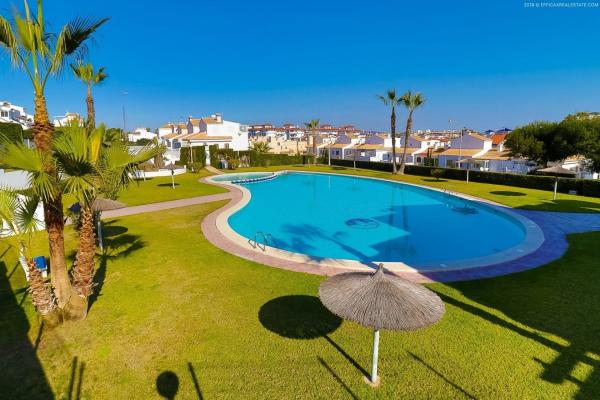 Дуплекс на продажу в Dúplex en Ronda José Samper García, Torreblanca, Torrevieja, Торревьеха thumbnail 1