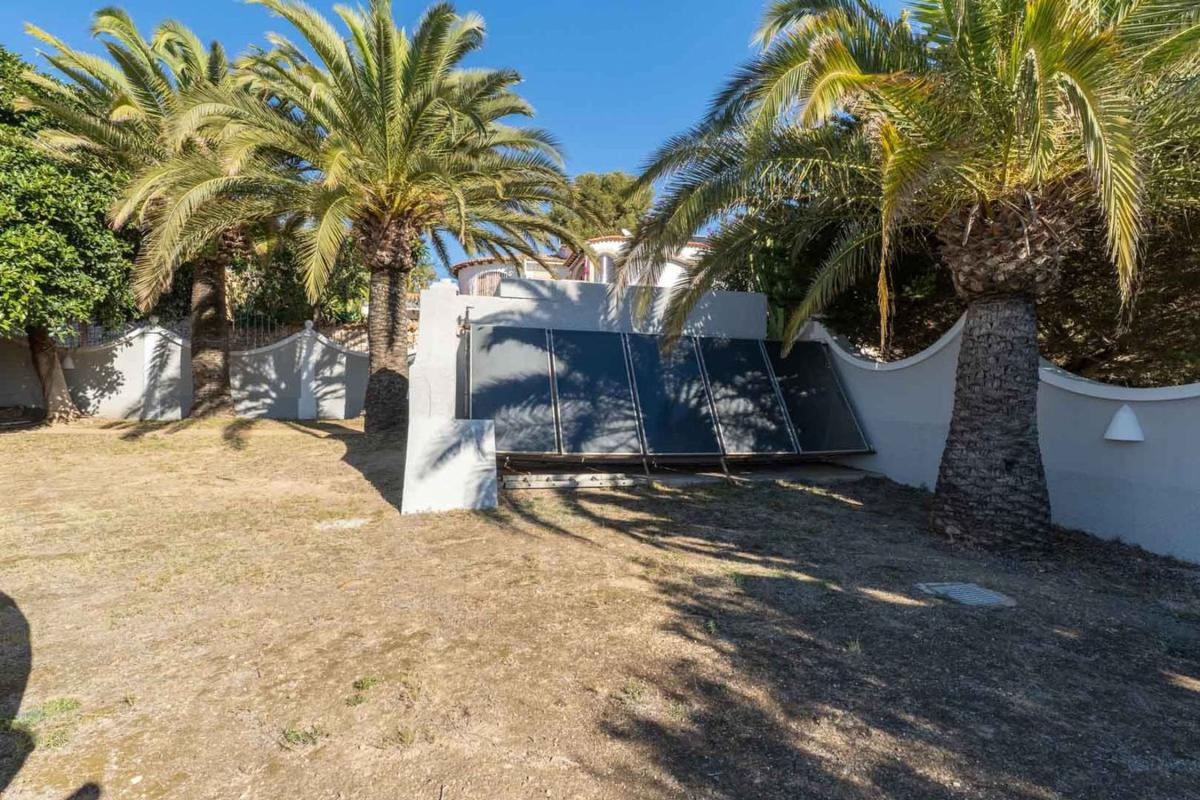 Sale of independent chalet in Casa o chalet en Cala Advocat - Baladrar, Benissa, Benissa
 photo 5