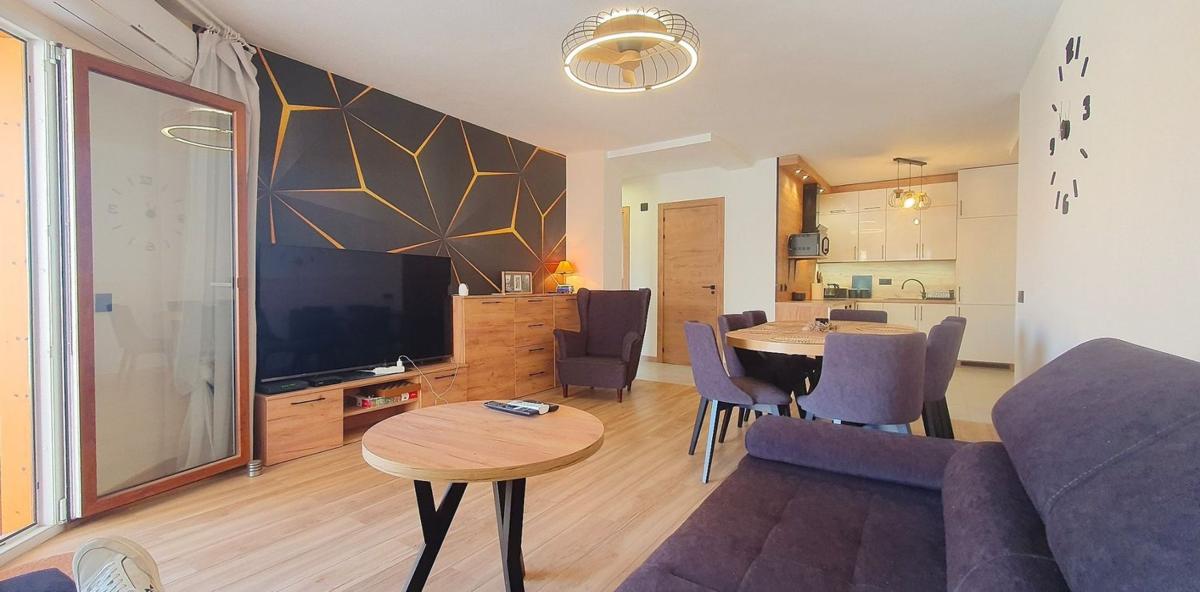 Продажа квартиры на Piso en Calle Urbano Arregui, 5, El Acequión, Torrevieja, Торревьеха
photo 1