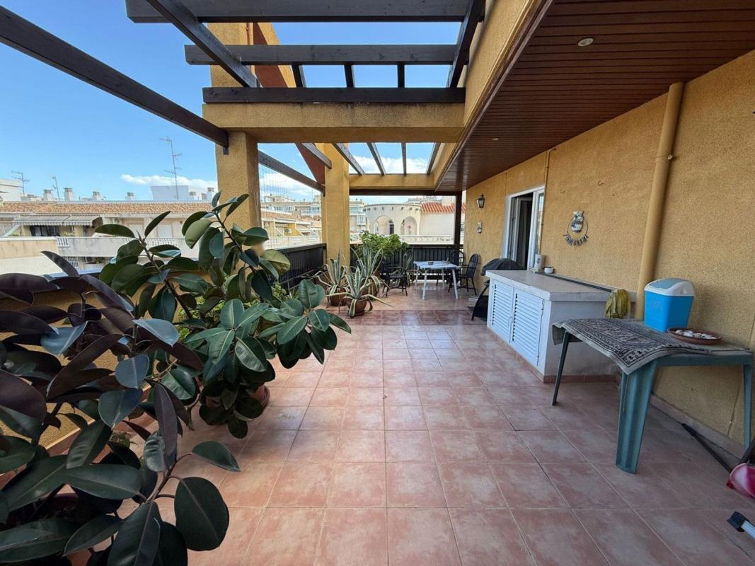Продажа дуплекса на Dúplex en Avenida Diego Ramírez Pastor, Avenida Habaneras - Curva de Palangre, Torrevieja, Торревьеха photo 1