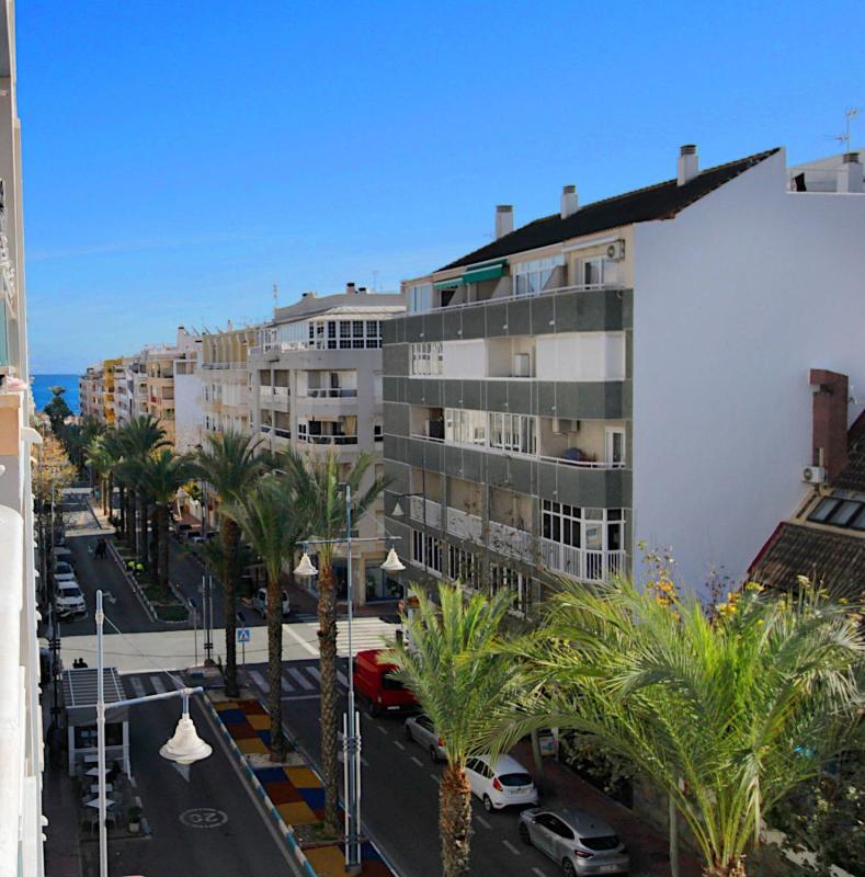 Продажа квартиры на Piso en Avenida de las Habaneras, Avenida Habaneras - Curva de Palangre, Torrevieja, Торревьеха
photo 5