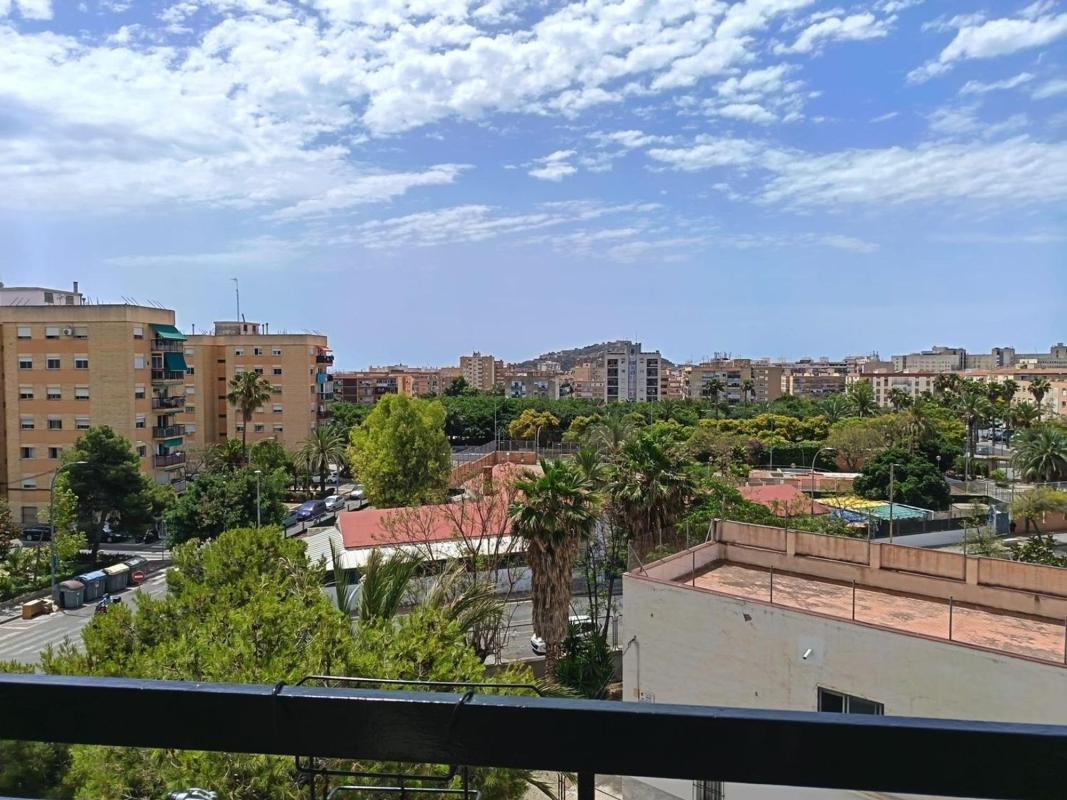 Sale of apartment in Piso en Colonia Requena - Virgen del Carmen, Alicante / Alacant, Alicante
photo 1