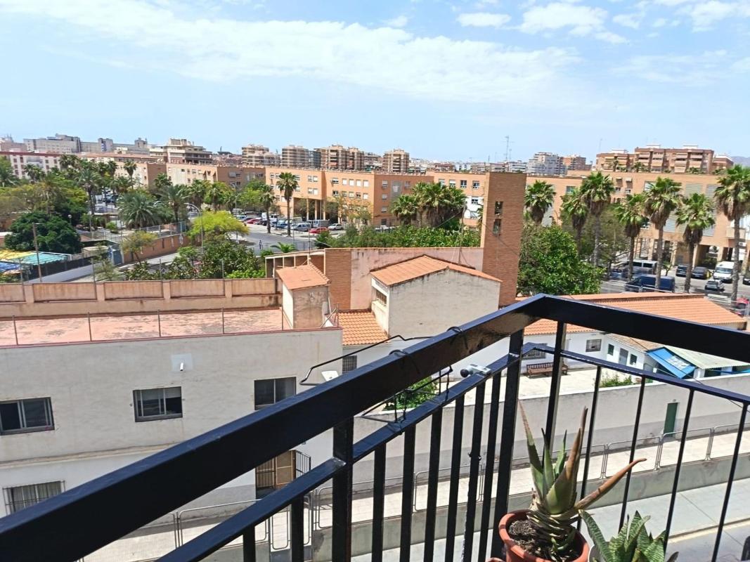 Sale of apartment in Piso en Colonia Requena - Virgen del Carmen, Alicante / Alacant, Alicante
photo 2