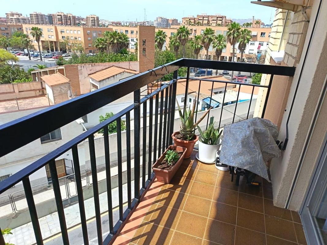Sale of apartment in Piso en Colonia Requena - Virgen del Carmen, Alicante / Alacant, Alicante
photo 3